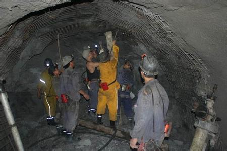 启东工程爆破中的危险因素分析以及应对工程爆破危险的措施
