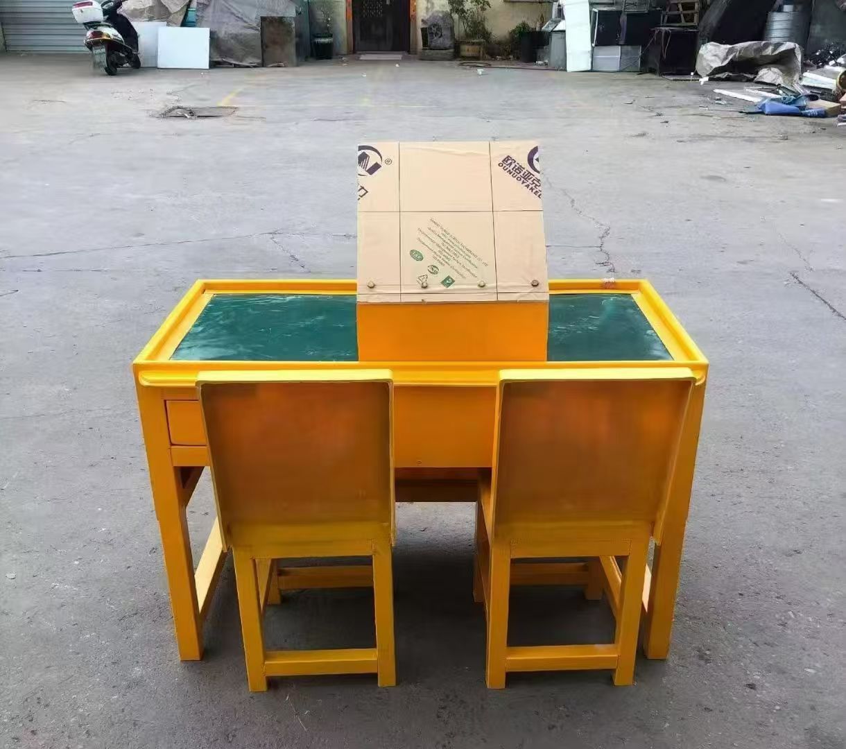 启东防静电导通桌井下煤矿火工品发放桌：危险品流转的安全守护者